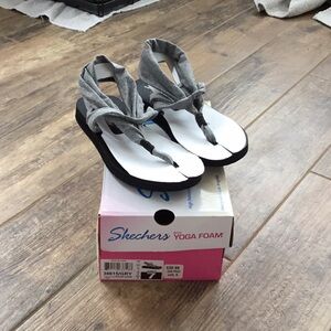 Skechers Women's Black and Gray Yoga Foam Sandals